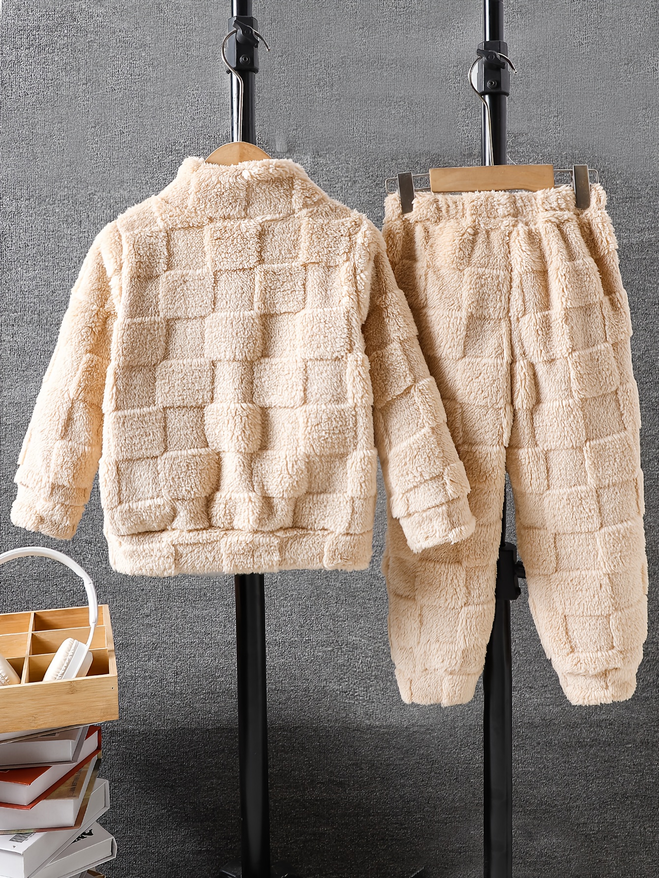 Boys' Two-Piece Set, Autumn/Winter Fashion Cute Warm Comfortable Cool Jacquard Zipper Pullover Long Sleeve Pants Outfit with Elastic Waistband for Daily Casual & Party Activities and School, 2-6 Years Old, Perfect for Outdoor