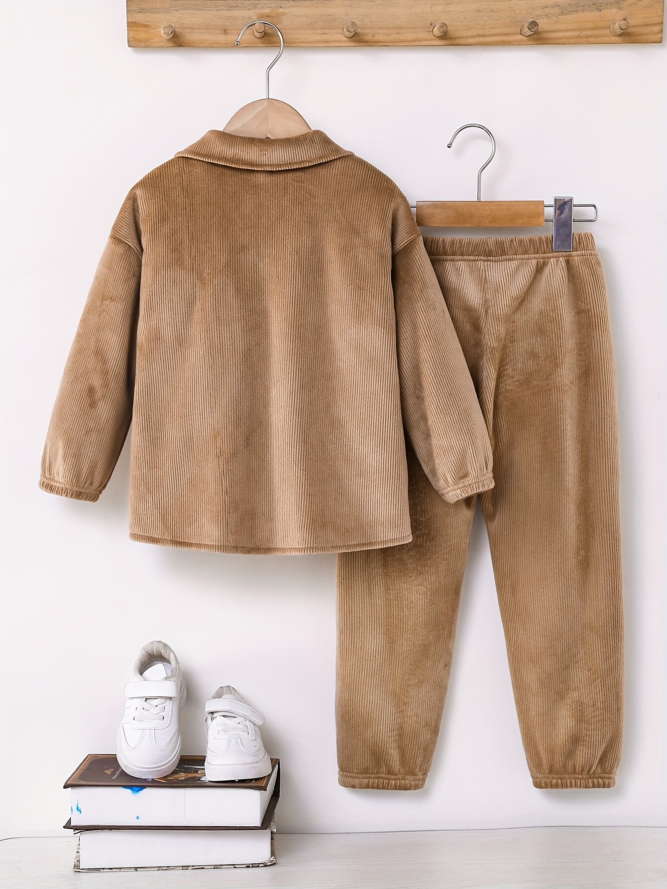 2pcs Boys' Autumn/Winter Fleece-Lined Jacket and Pants Set, Classic Solid Color with Pockets, Durable 100% Polyester Knit Fabric for Outdoor Activities & Casual Attire - Perfect Gift for Kids, Perfect for Outdoor