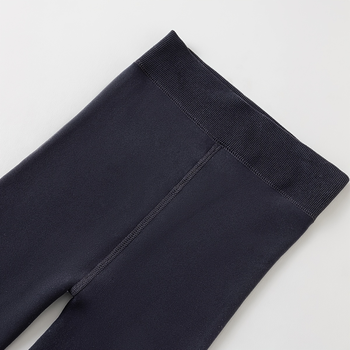 Women's Fleece Leggings, 240g Thickened Warm Nine-Ten Pants, Versatile High Elasticity Ankle Pants for Autumn and Winter - Image 3