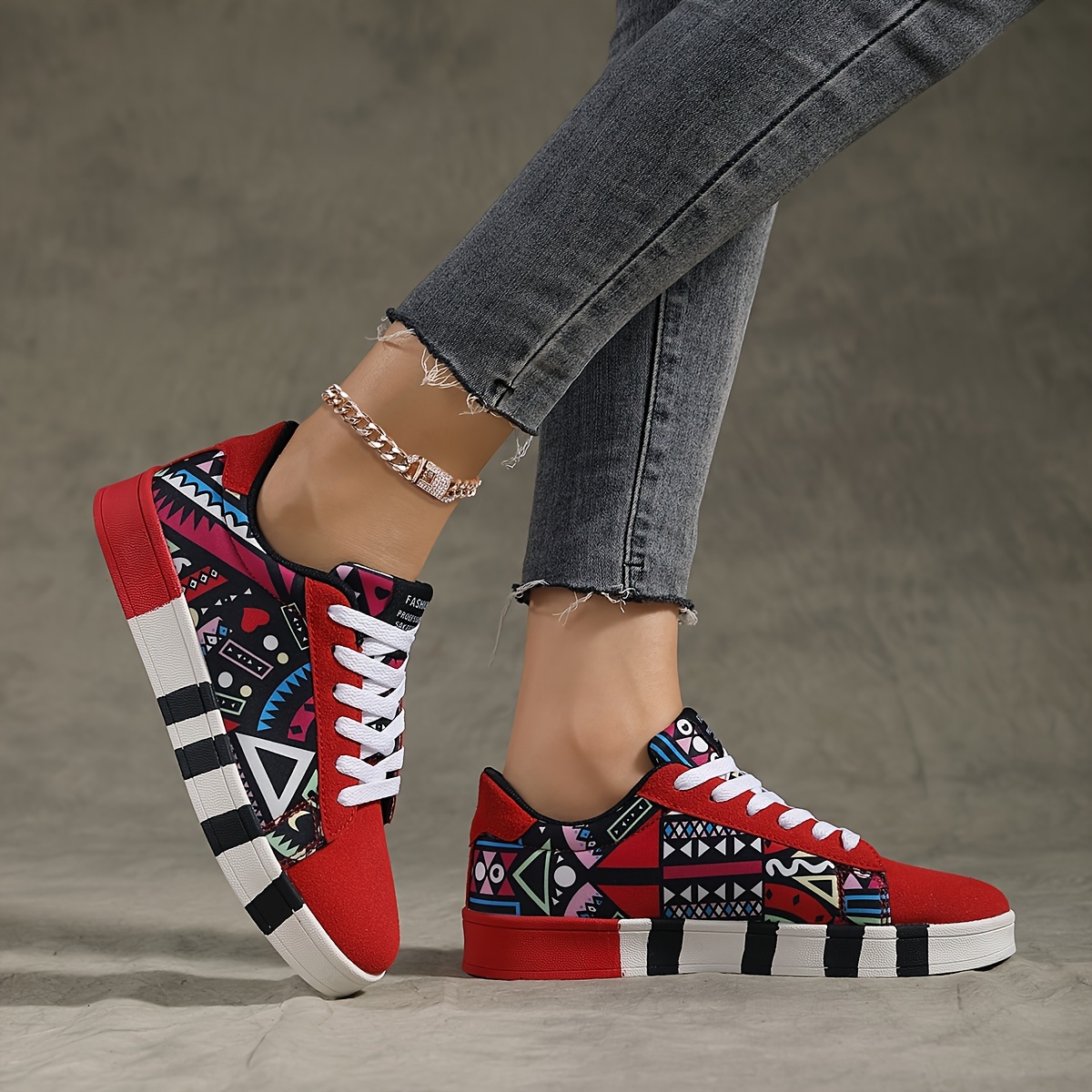 Graphic Pattern Lightweight Breathable Skate Shoes, Casual Versatile Wear Resistance Non Slip Walking Shoes Outdoor Sneakers For Women & Men