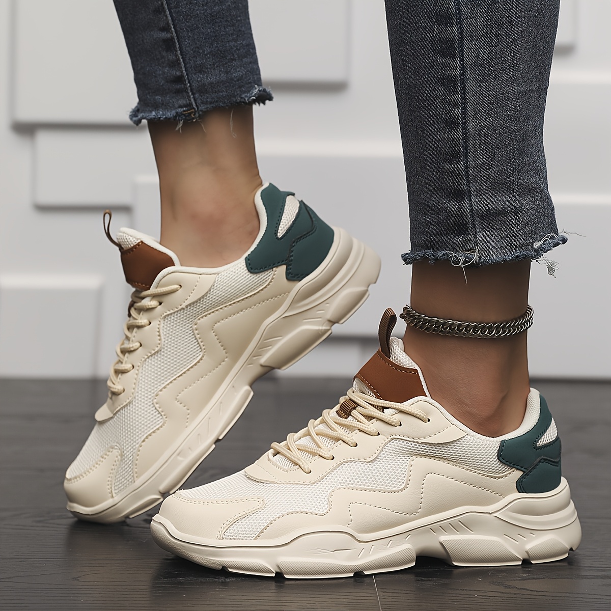 Women'S Breathable Lace-Up Trail Running Shoes - All-Season Outdoor Sports Footwear for Hiking, Trekking, and Running, Featuring a EVA Cushioned Insole, a Fabric Upper, And a Solid Color Design