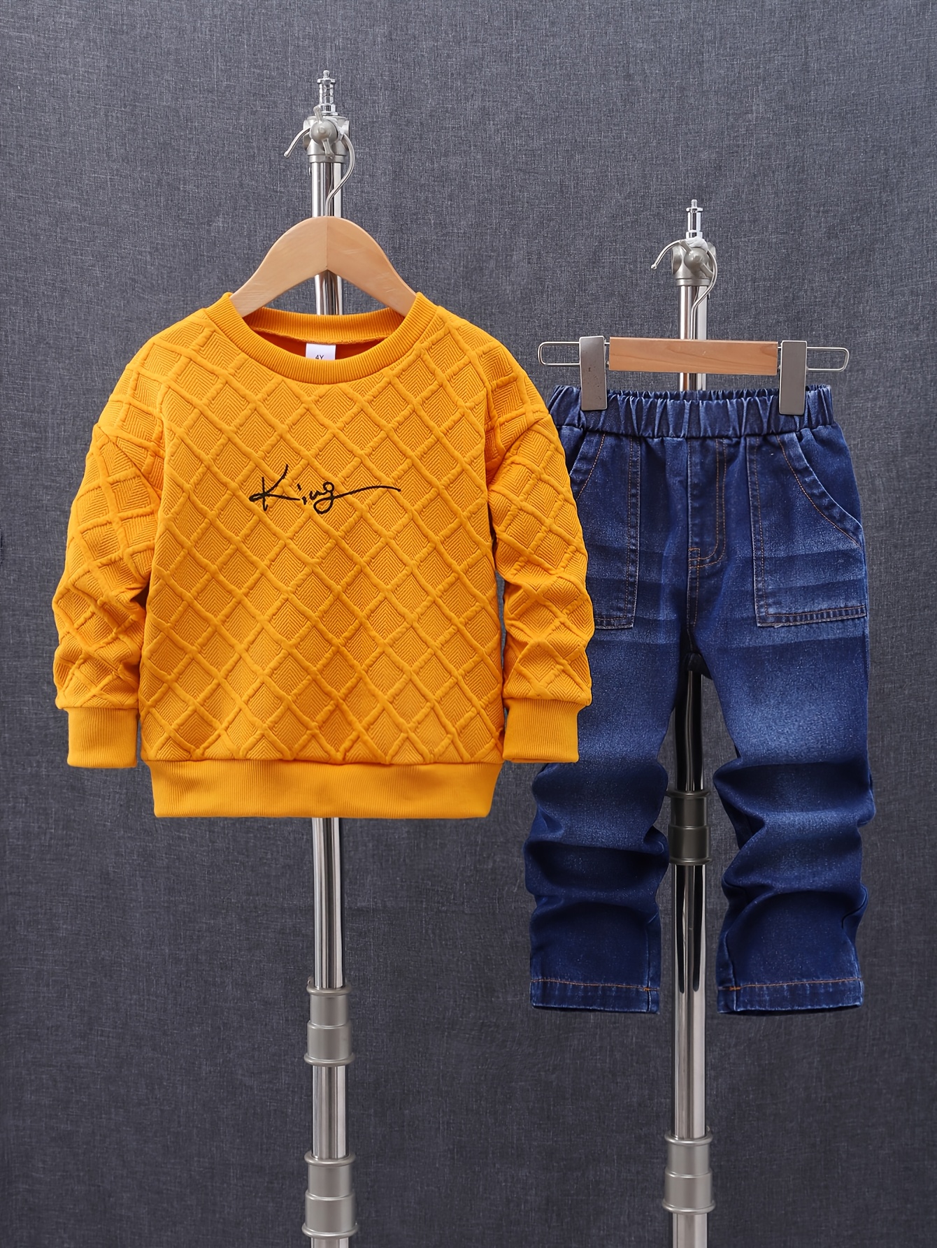 Two-Piece Boys' Youth Textured Fabric King Print Round Neck Long Sleeve Sweatshirt & Elastic Waist Slant Pocket Casual Faux Denim Set for Spring/Autumn, Perfect for Outdoor - Image 4