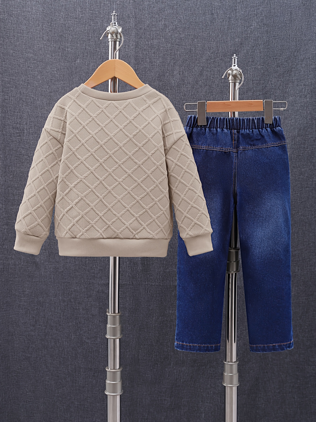 Two-Piece Boys' Youth Textured Fabric King Print Round Neck Long Sleeve Sweatshirt & Elastic Waist Slant Pocket Casual Faux Denim Set for Spring/Autumn, Perfect for Outdoor