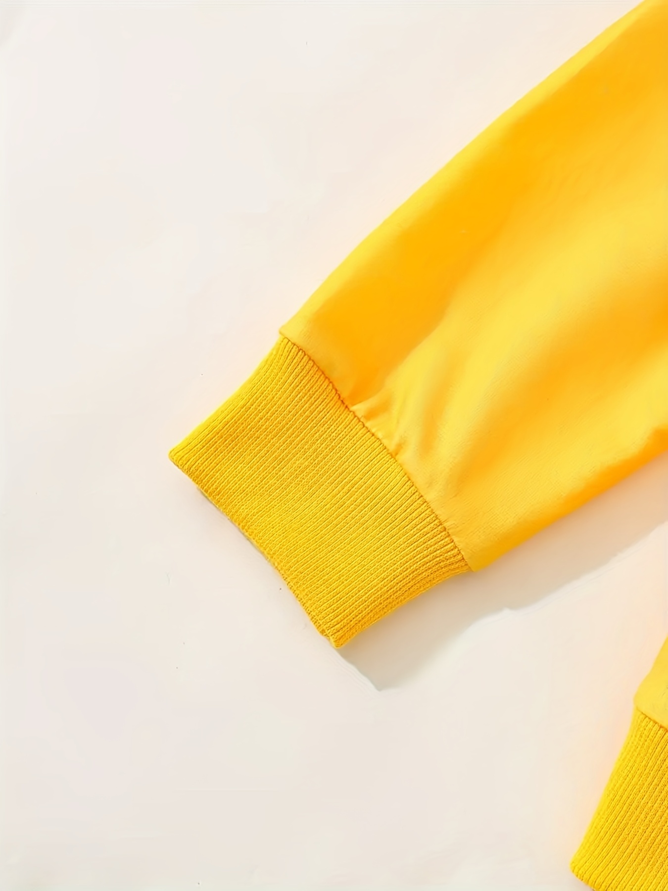 2pcs ' Casual Long Sleeve Outfit with KING Print - Yellow & Black Lettering, Ribbed Cuffs, Regular Fit, Spring/Fall Collection, Perfect for Outdoor Play, Boy Outfit, Playful Youngsters' Attire, Comfortable Youngsters'S Wear, for Outdoor