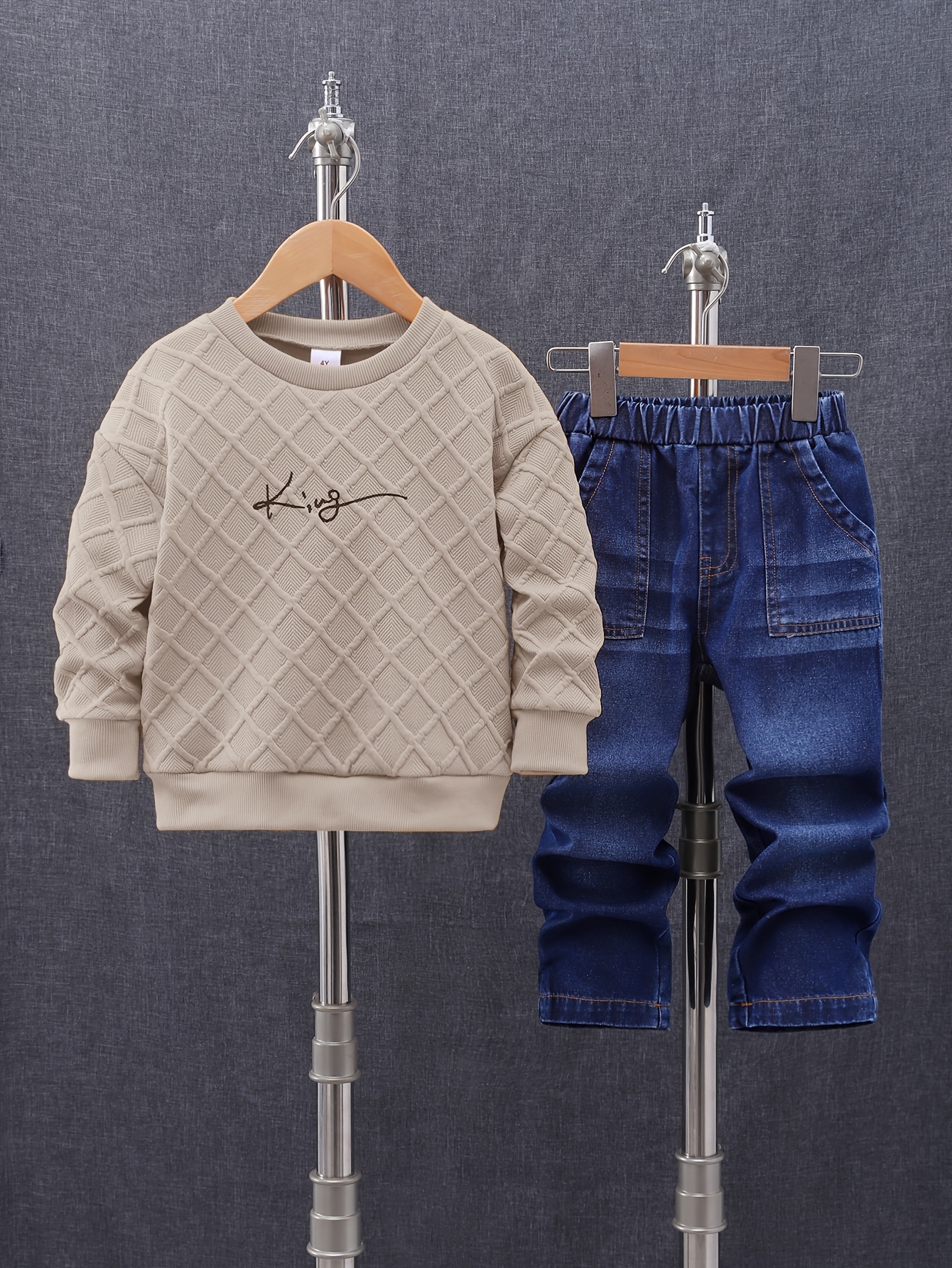 Two-Piece Boys' Youth Textured Fabric King Print Round Neck Long Sleeve Sweatshirt & Elastic Waist Slant Pocket Casual Faux Denim Set for Spring/Autumn, Perfect for Outdoor