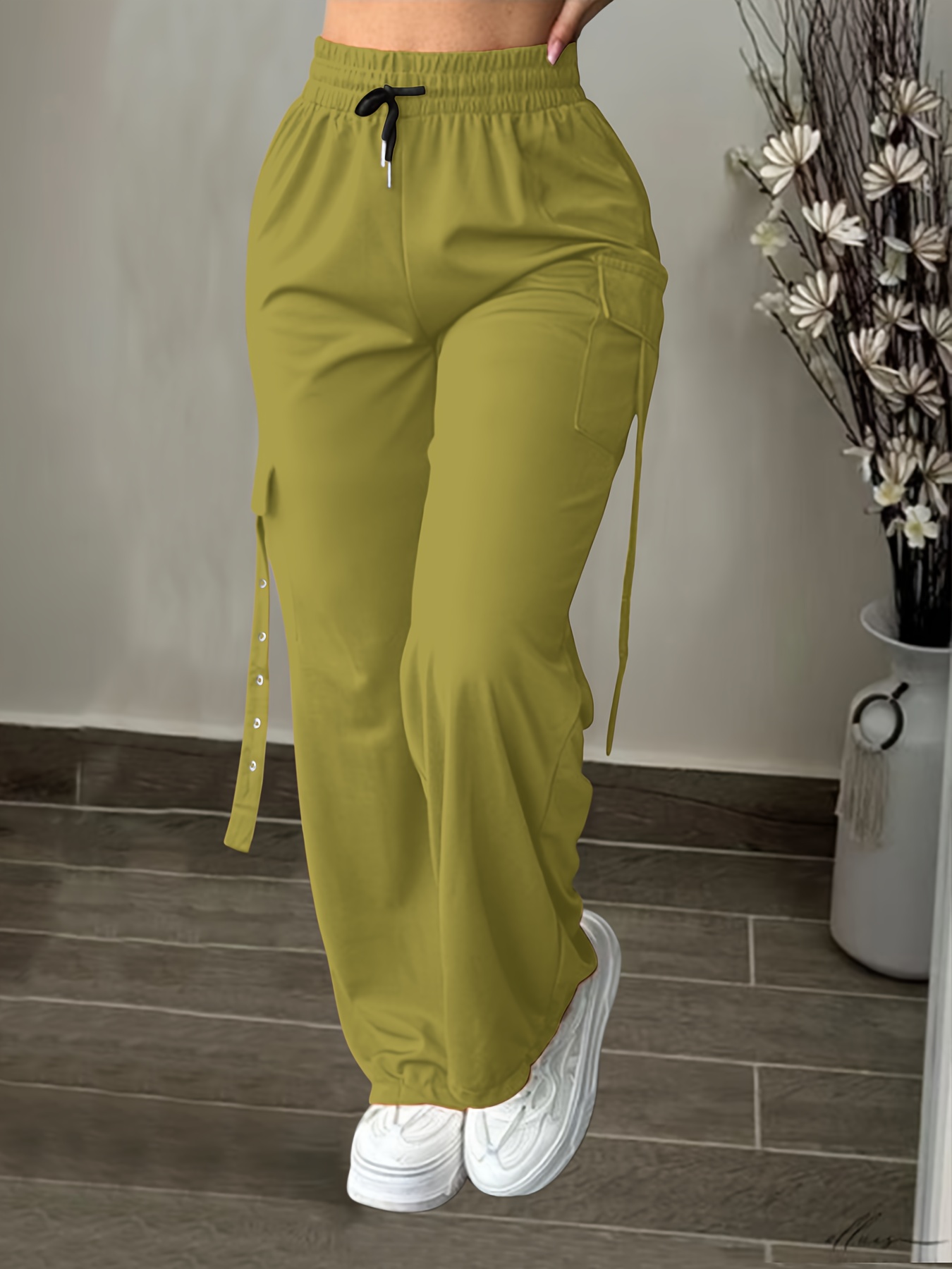 Women'S Casual Cargo Pants with Adjustable Drawstring Waist - Straight-Leg Relaxed Fit, Multiple Utility Pockets, Durable Solid Color Fabric for All-Season Casual Attire & Outdoor, Comfy Pants, Leisure Cargo Pants, Functional Pockets, Comfortable Fabric