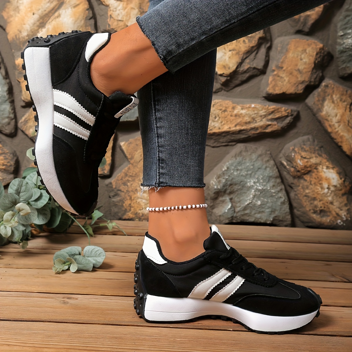 Women's Low-Top Chunky Platform Sneakers - Lace-Up Round-Toe White/Black/Grey/Beige Casual with Cushioned Rubber Sole, All-Season Versatile s (Faux /Fabric Upper) for Jeans, Dresses & Office Wear