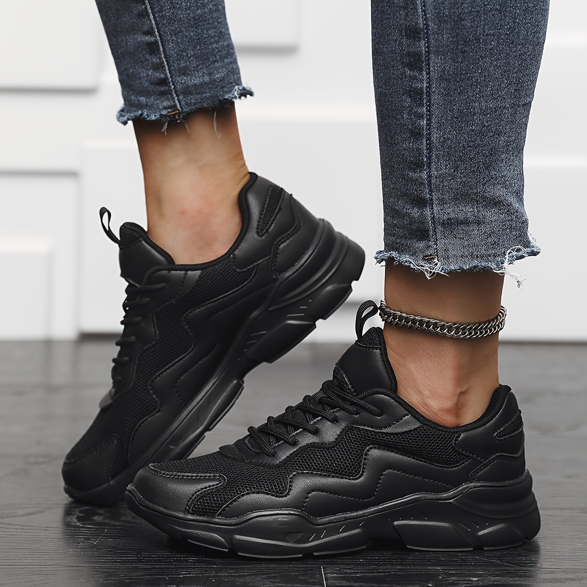 Women'S Breathable Lace-Up Trail Running Shoes - All-Season Outdoor Sports Footwear for Hiking, Trekking, and Running, Featuring a EVA Cushioned Insole, a Fabric Upper, And a Solid Color Design