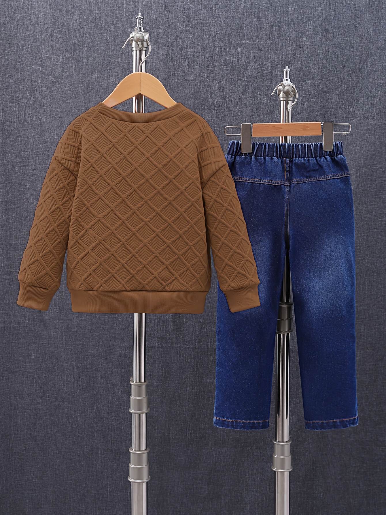 Two-Piece Boys' Youth Textured Fabric King Print Round Neck Long Sleeve Sweatshirt & Elastic Waist Slant Pocket Casual Faux Denim Set for Spring/Autumn, Perfect for Outdoor