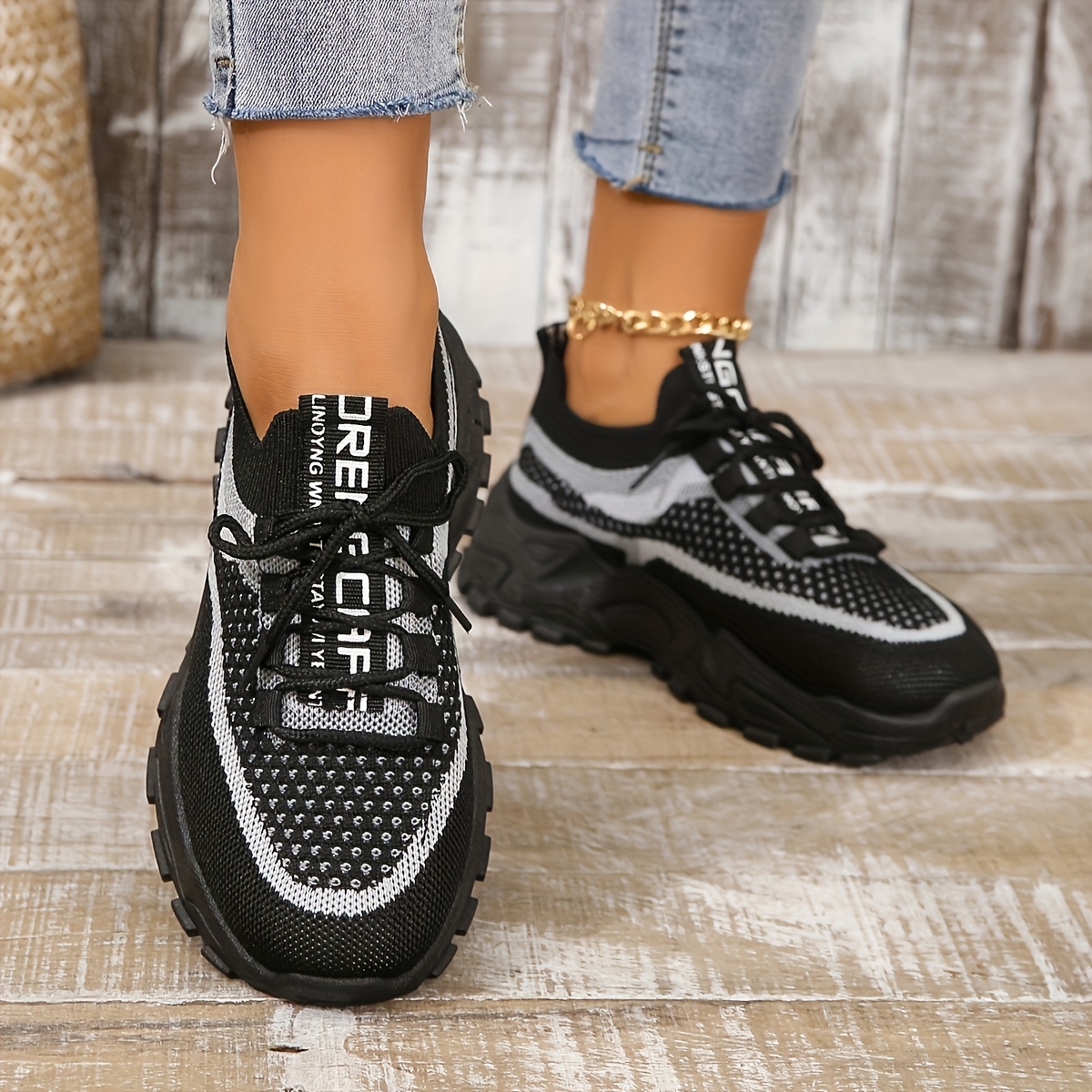 Women's Casual Thick-Sole Sneakers, Breathable Tennis Shoes with Laces for Outdoor Wear, Comfortable Low-Top Athletic Footwear